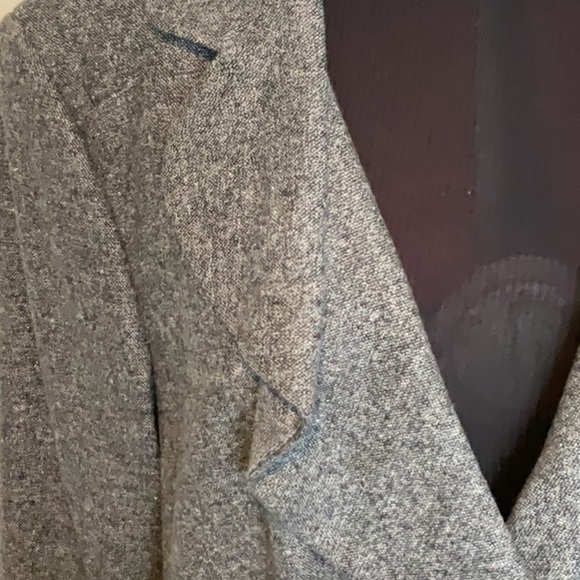 Gorgeous Escada wool blazer with Rosette closure size 46 (XL) - Picture 4 of 7